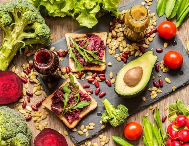 Vegan diet lowers dietary acid load and promotes weight loss