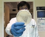 SMART researchers discover new way to reverse antibiotic resistance in some bacteria