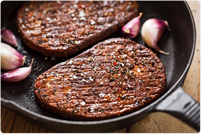 Meet free grillsteak, made with Mycoprotein, in pepper coating