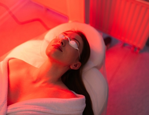 Red Light Therapy: How Light Improves Cellular Energy and Repair
