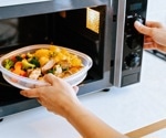 Does Microwave Cooking Destroy Nutrients? What Science Shows