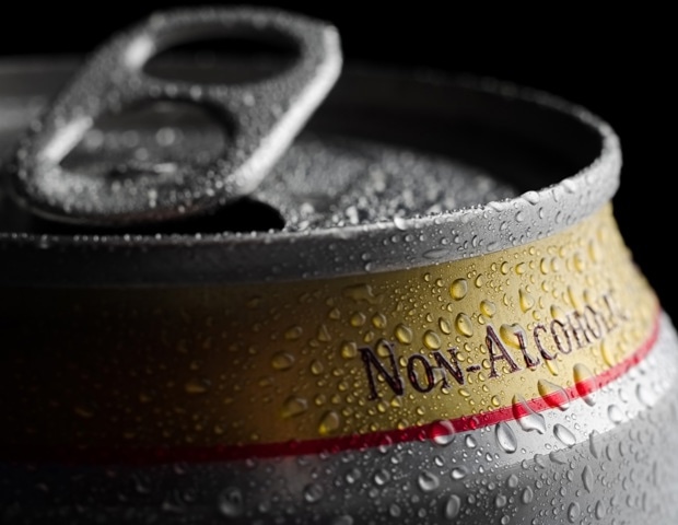How Non-Alcoholic Drinks Affect the Brain: Reward, Rituals, and Expectations