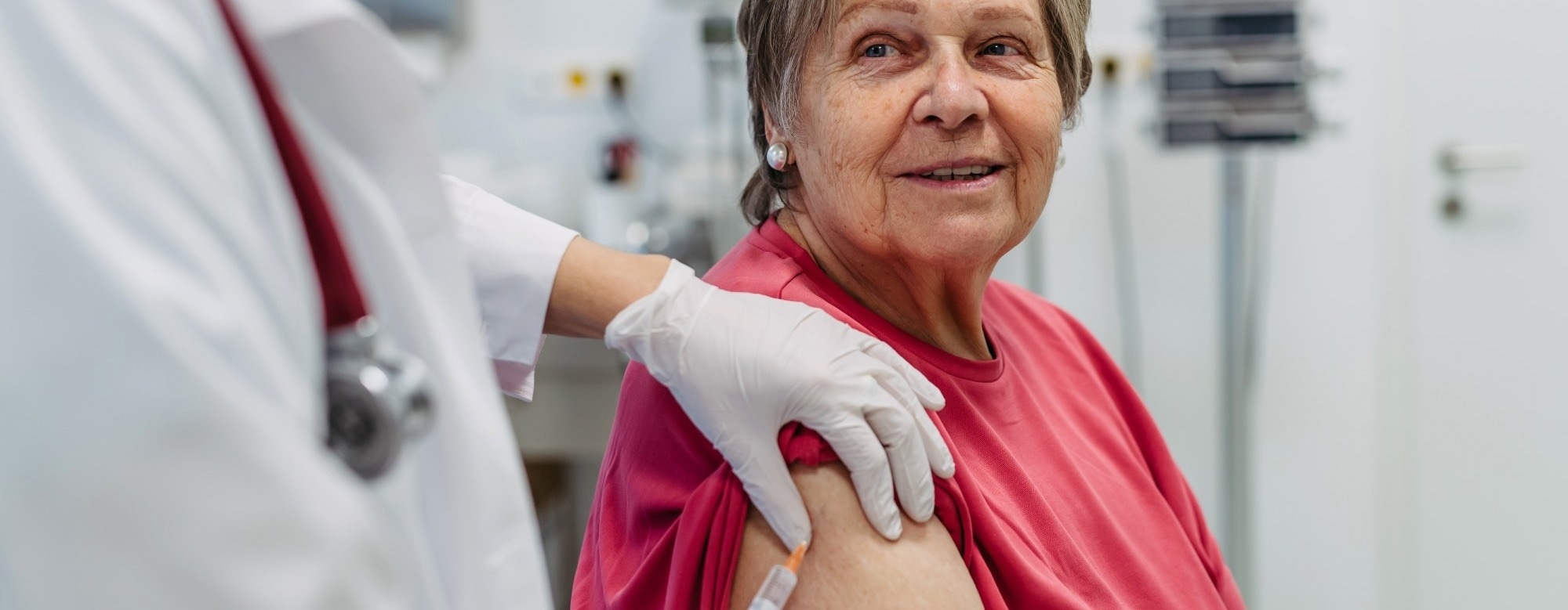 Flu vaccination may cut heart attack and stroke risk after infection