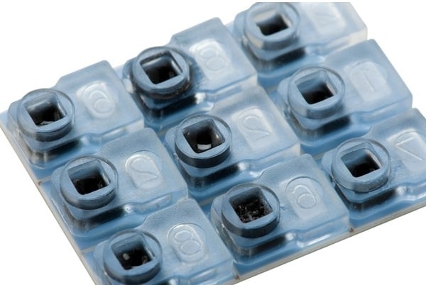 What pressure range do ECMO blood pressure sensors need?
