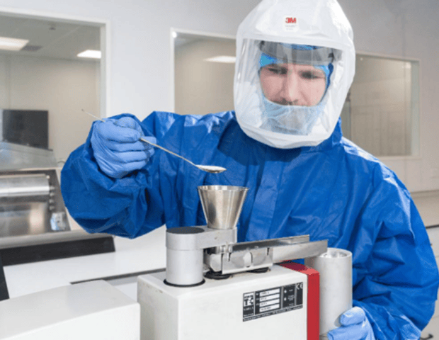 The ultimate guide to pharmaceutical powder processing outsourcing
