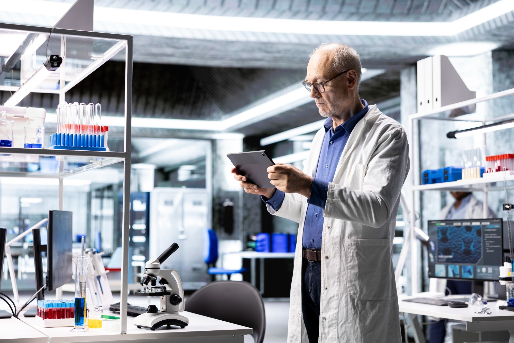 Advancing biological imaging with submicron IR
