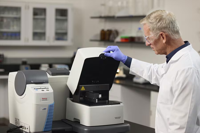 Thermo Scientific’s DXR3 SmartRaman+ Spectrometer for at-line testing