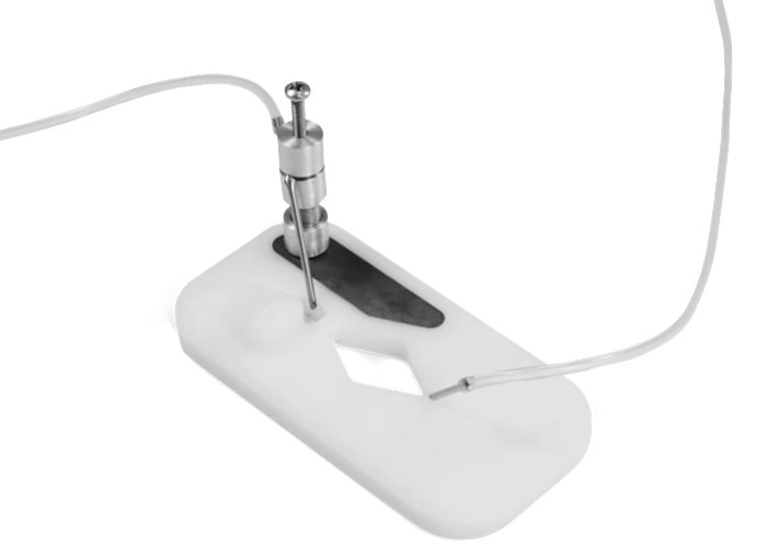 Perfusion chamber with metal block for magnetic accessories