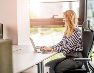 Natural daylight during office hours improves glucose stability in type 2 diabetes
