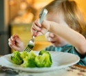 Breastfeeding and healthy infant diets may help lower obesity risk by age nine