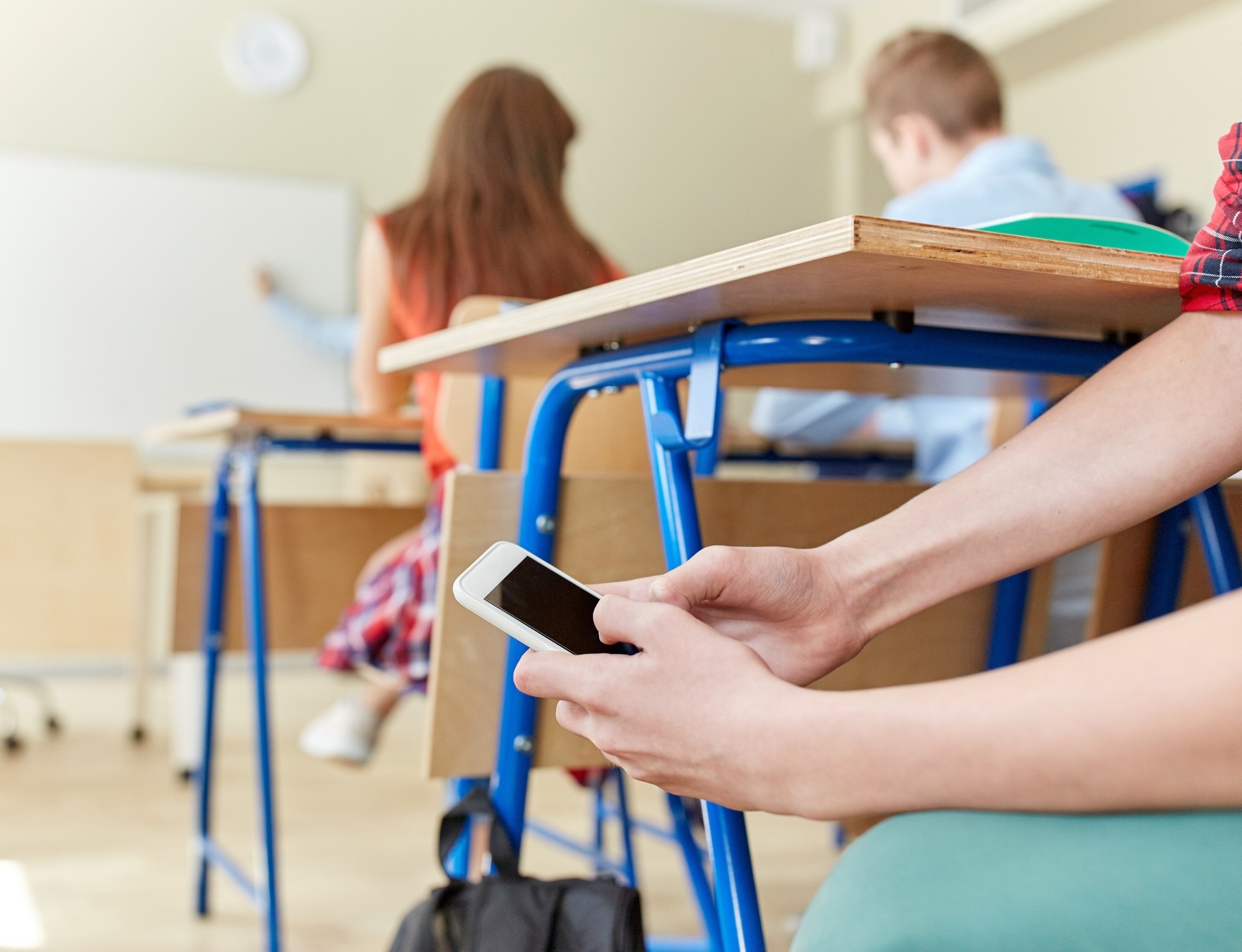 Teens Check Their Phones Up To 144 Times During School; And It May Affect Cognitive Control