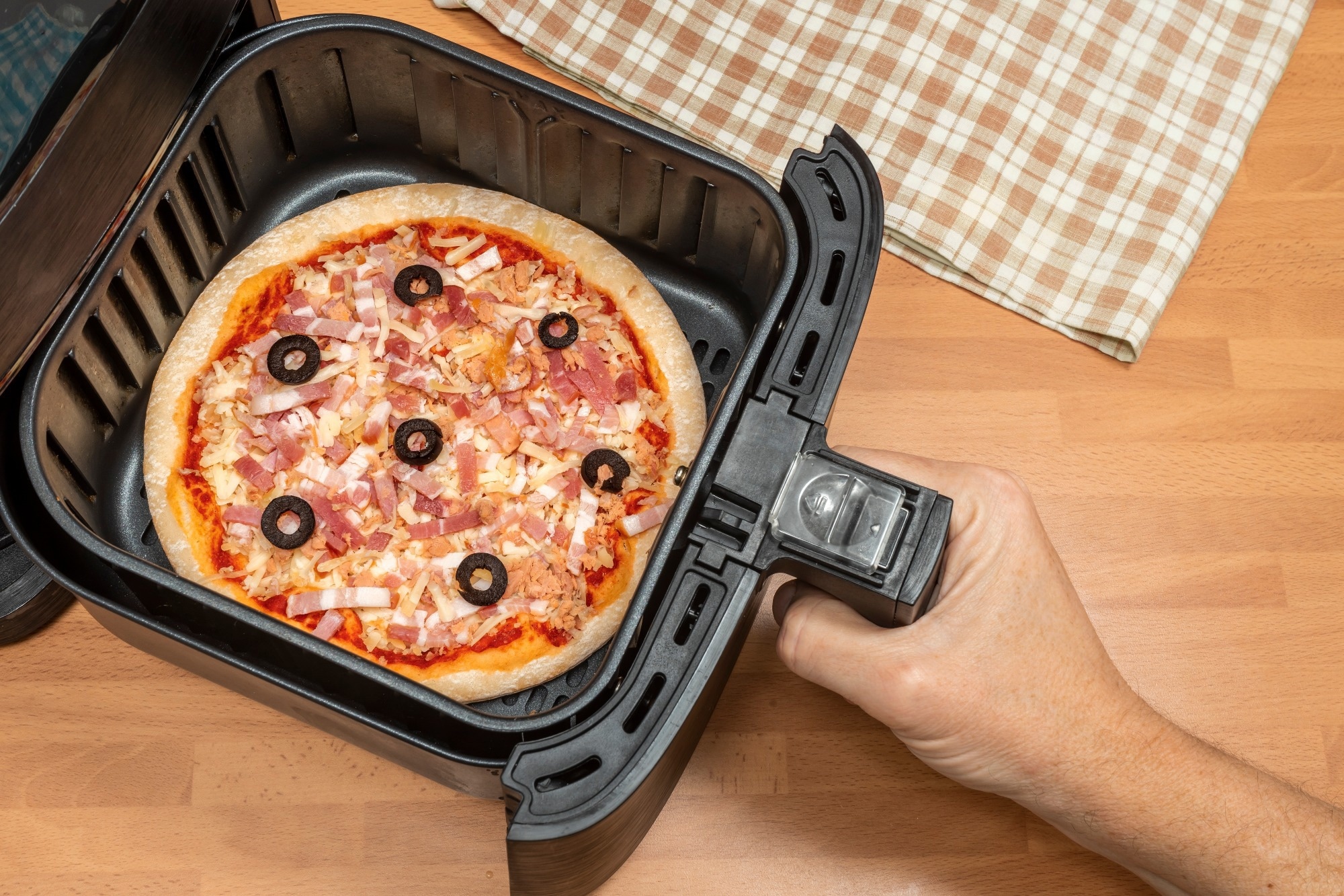 Study: Ultra-processed food intake and Mediterranean diet adherence in relation to fertility status in U.S. women: Findings from NHANES 2013–2018. Image Credit: rafa jodar / Shutterstock