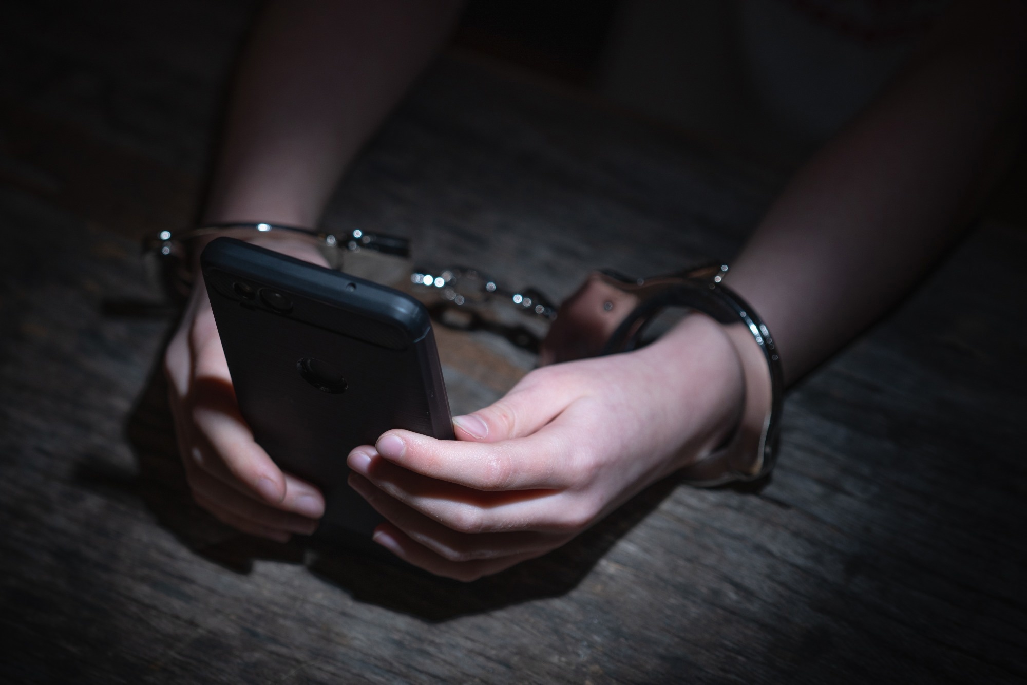 Study: Association between smartphone overdependence and alcohol and tobacco use behaviors among adolescents in Korea. Image Credit: Zwiebackesser / Shutterstock