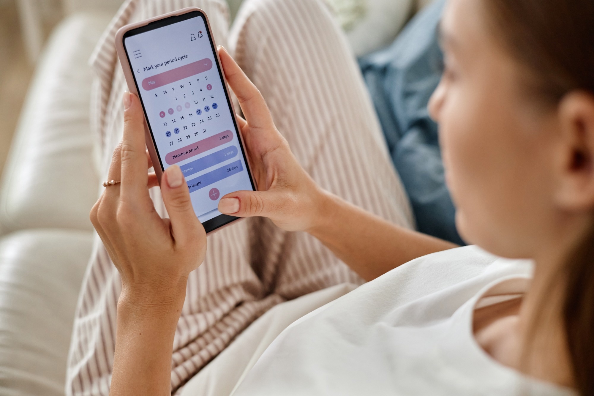 Study: Menstrual cycle phase and its association with COVID-19 vaccine outcomes among period tracking app users. Image Credit: SeventyFour / Shutterstock
