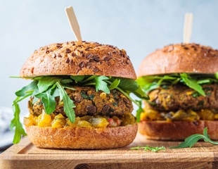 Plant-based quinoa burgers reduce post-meal blood sugar spikes