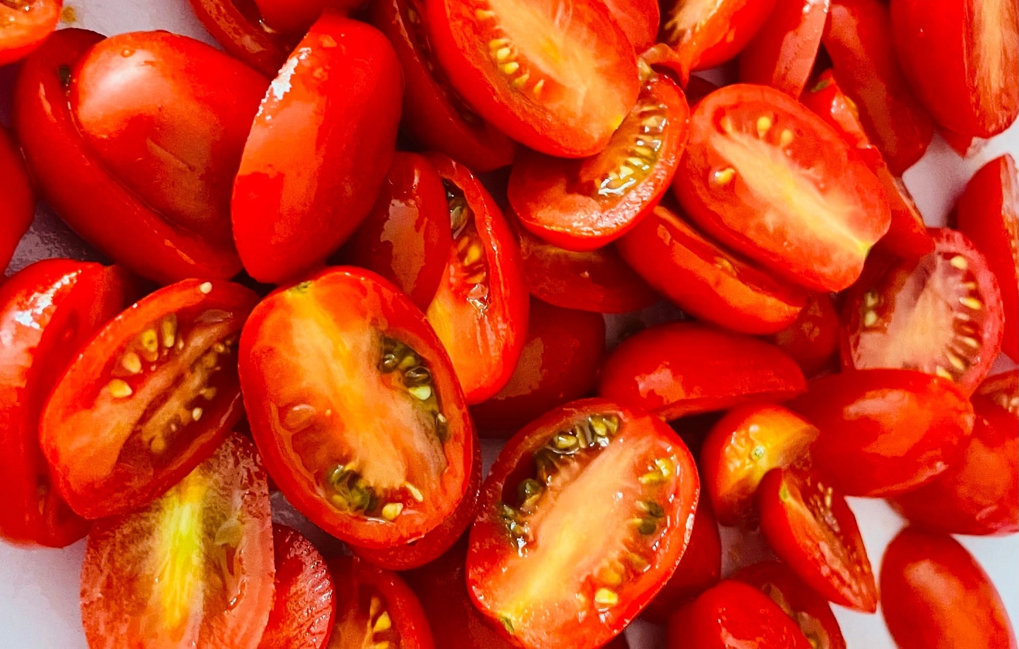Effect of Tomato Consumption on Liver Steatosis in MASLD: A Randomized Controlled Trial (POMOSANO Study). Image Credit: Stephanie Laterza / Shuttertock