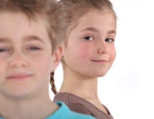 Study maps how birth order tracks disease risk across 10 million siblings