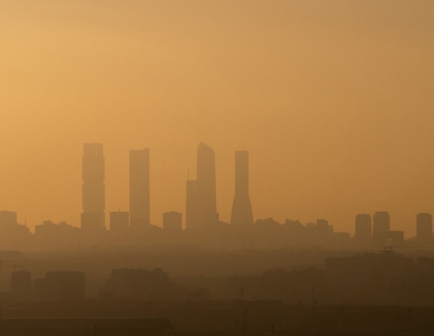 Air pollution in pregnancy raises birth risks differently across trimesters