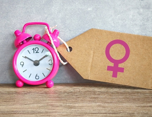 Researchers tracked biological aging for decades and found a striking pattern in women