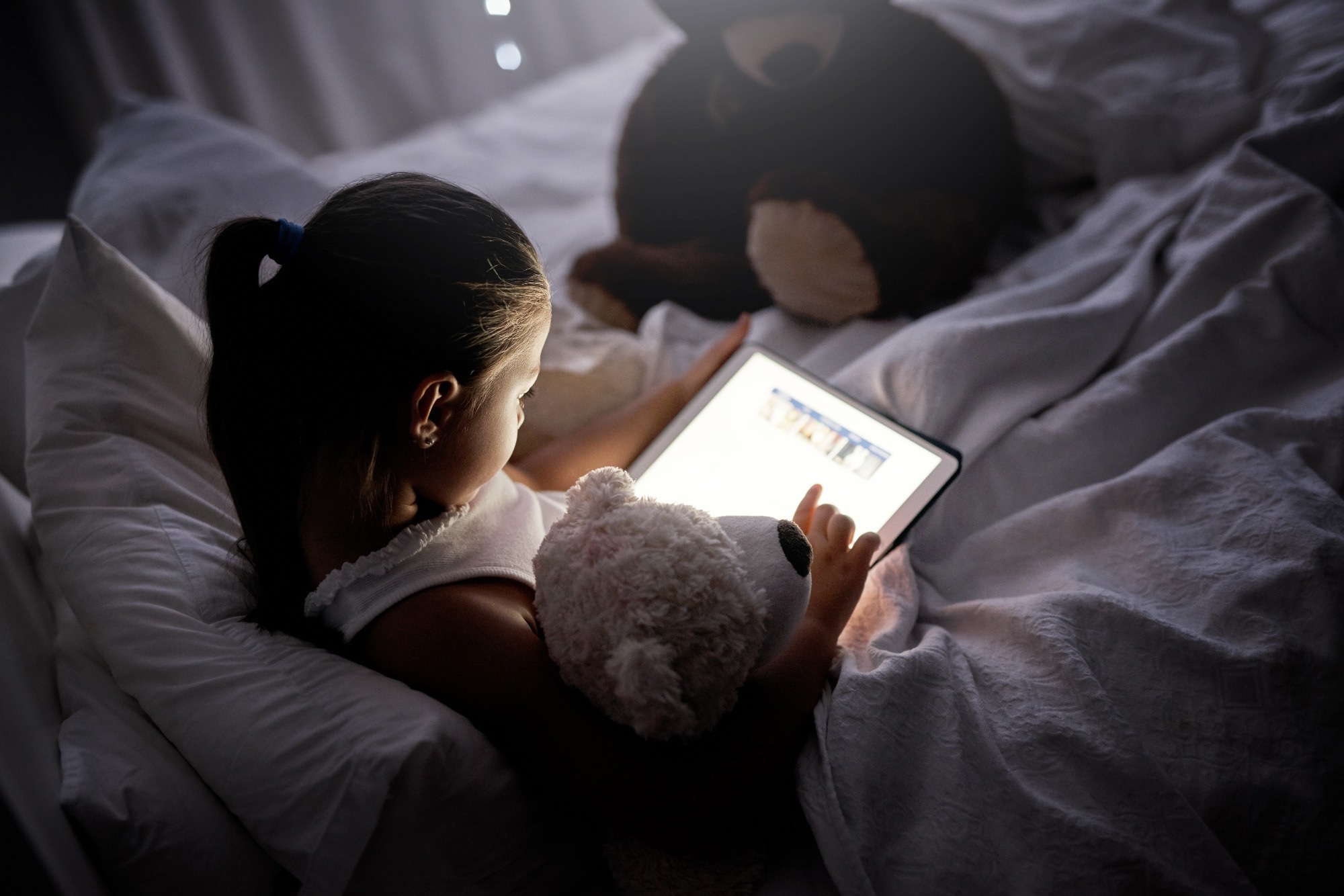 Study: Screen Use and Emotional, Behavioral, and Social Development in Children. Image Credit: PeopleImages / Shutterstock