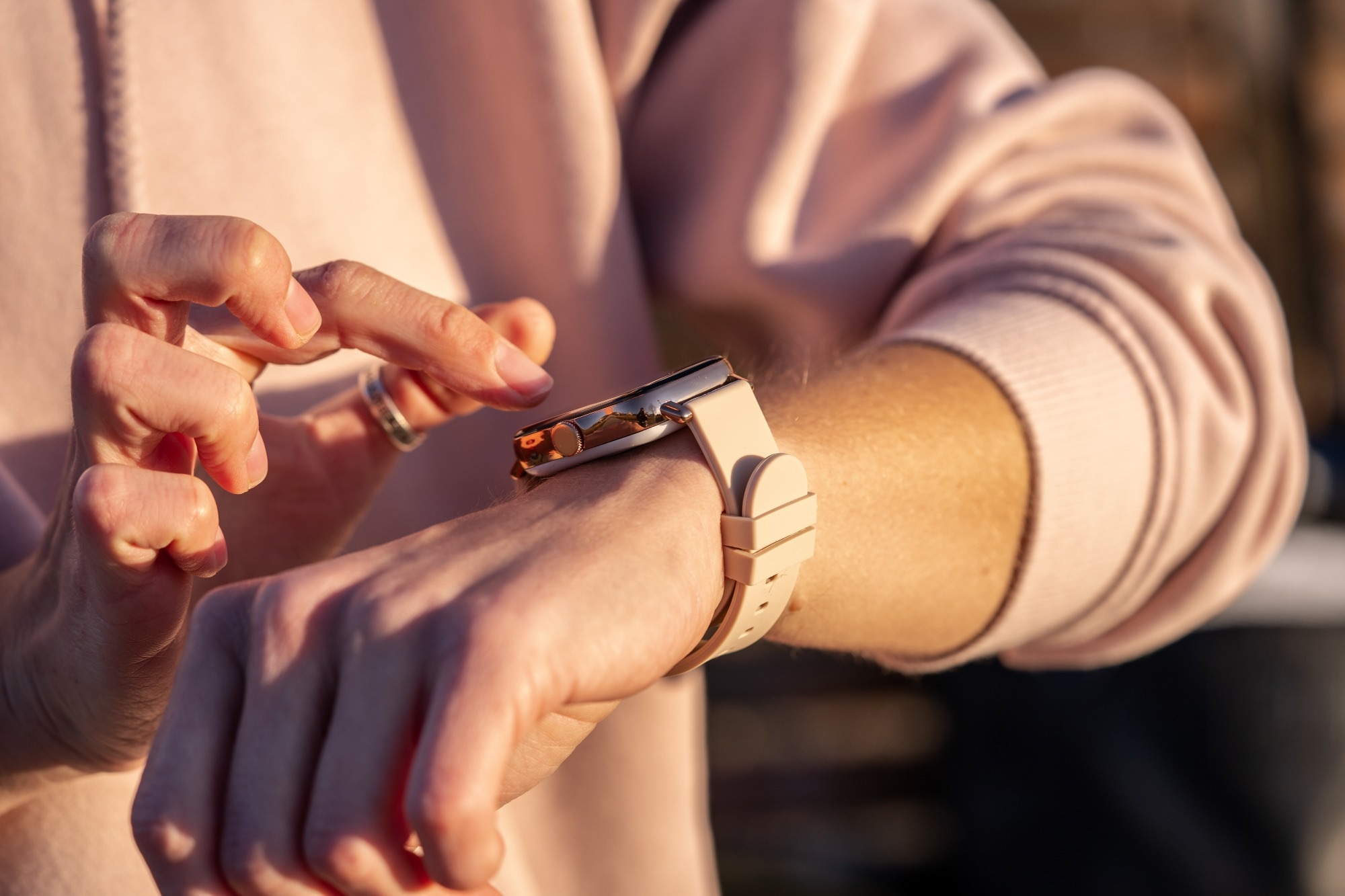 Study: Early warning signals of sudden changes in daily step count: an intensive longitudinal study of over 20,000 adults. Image Credit: zkolra / Shutterstock
