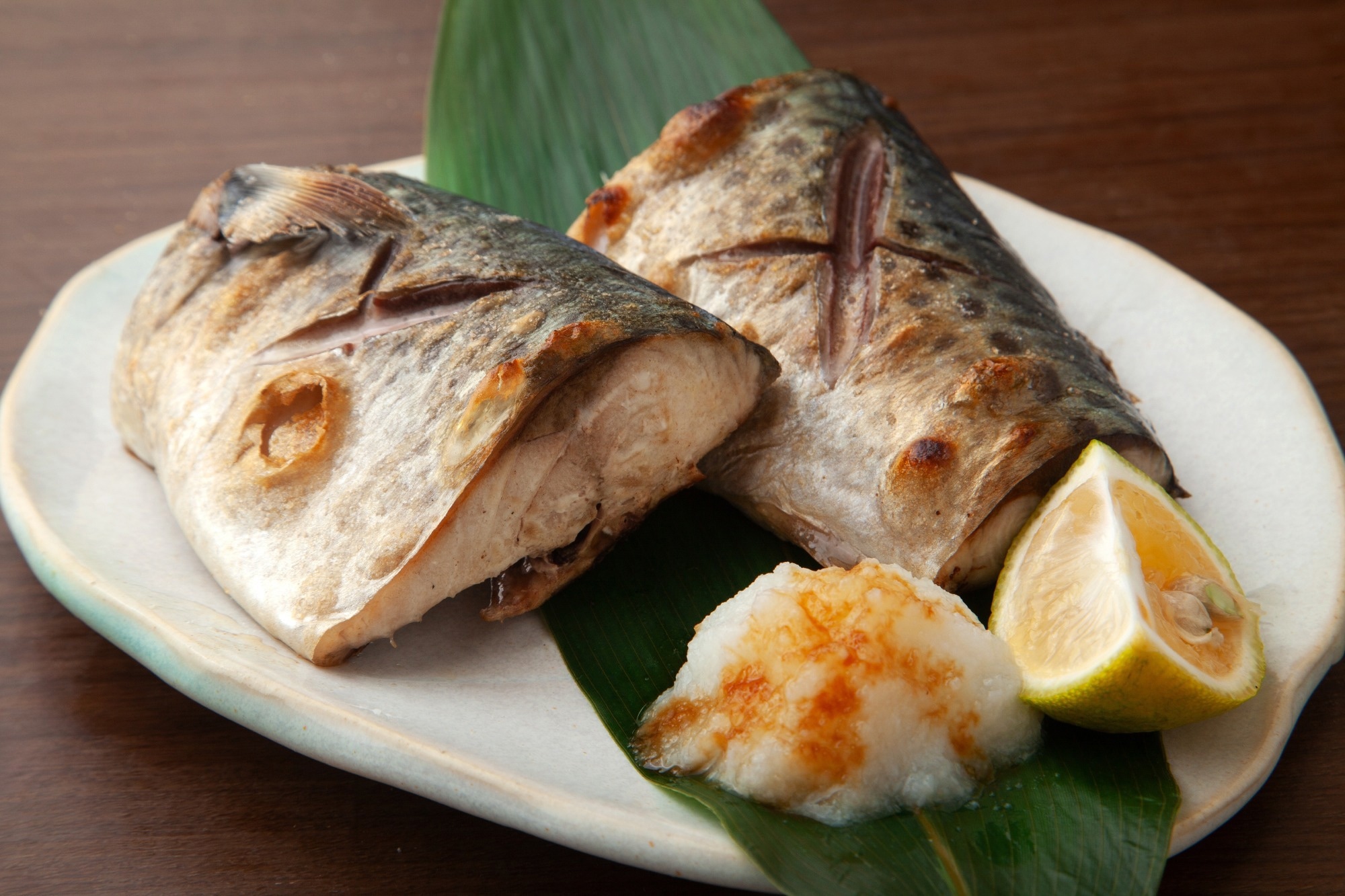 Study: Association between the Timing of Seafood, EPA, DHA Consumption and Sleep Pattern: A Cross-Sectional Study. Image Credit: sasazawa / Shutterstock