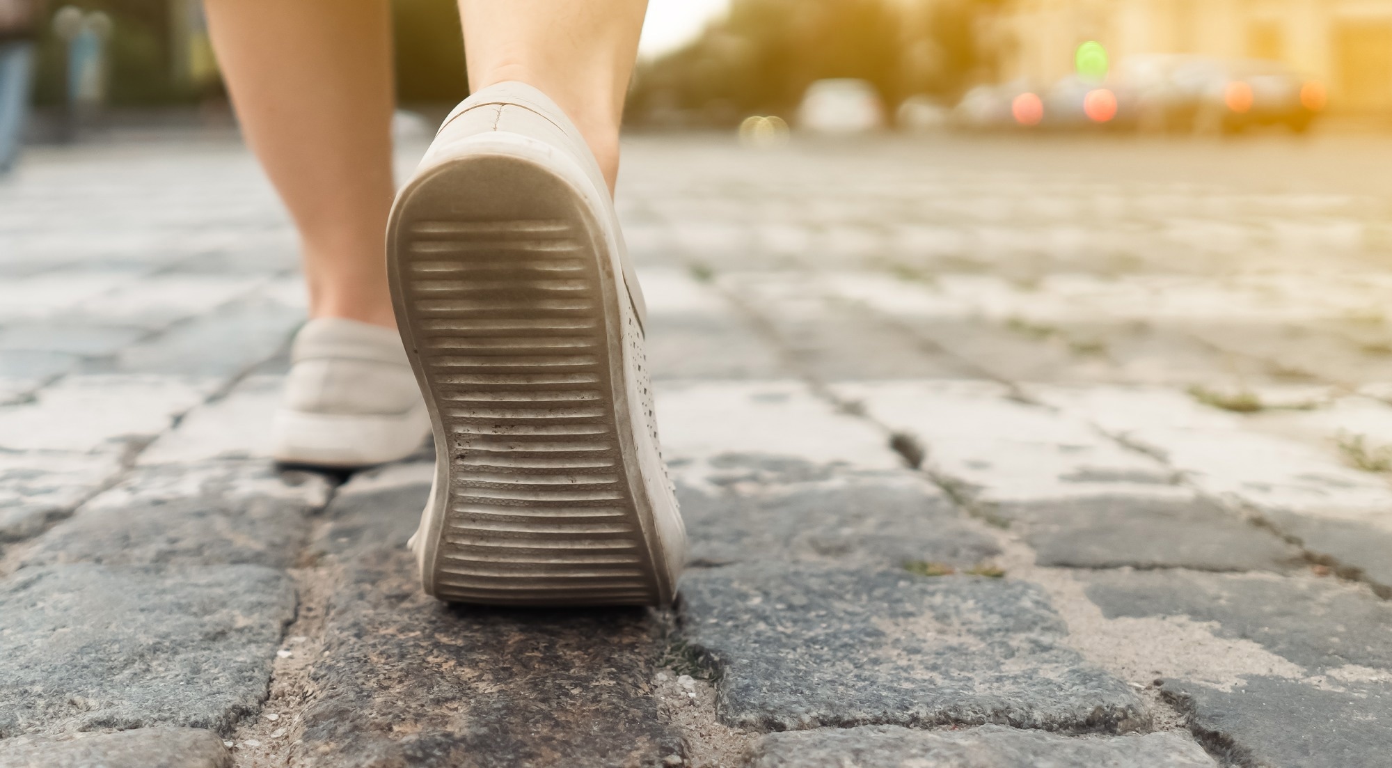 Study: Passively sensing anxiety and depression symptoms in daily life among middle-aged adults. Image Credit: africa_pink / Shutterstock
