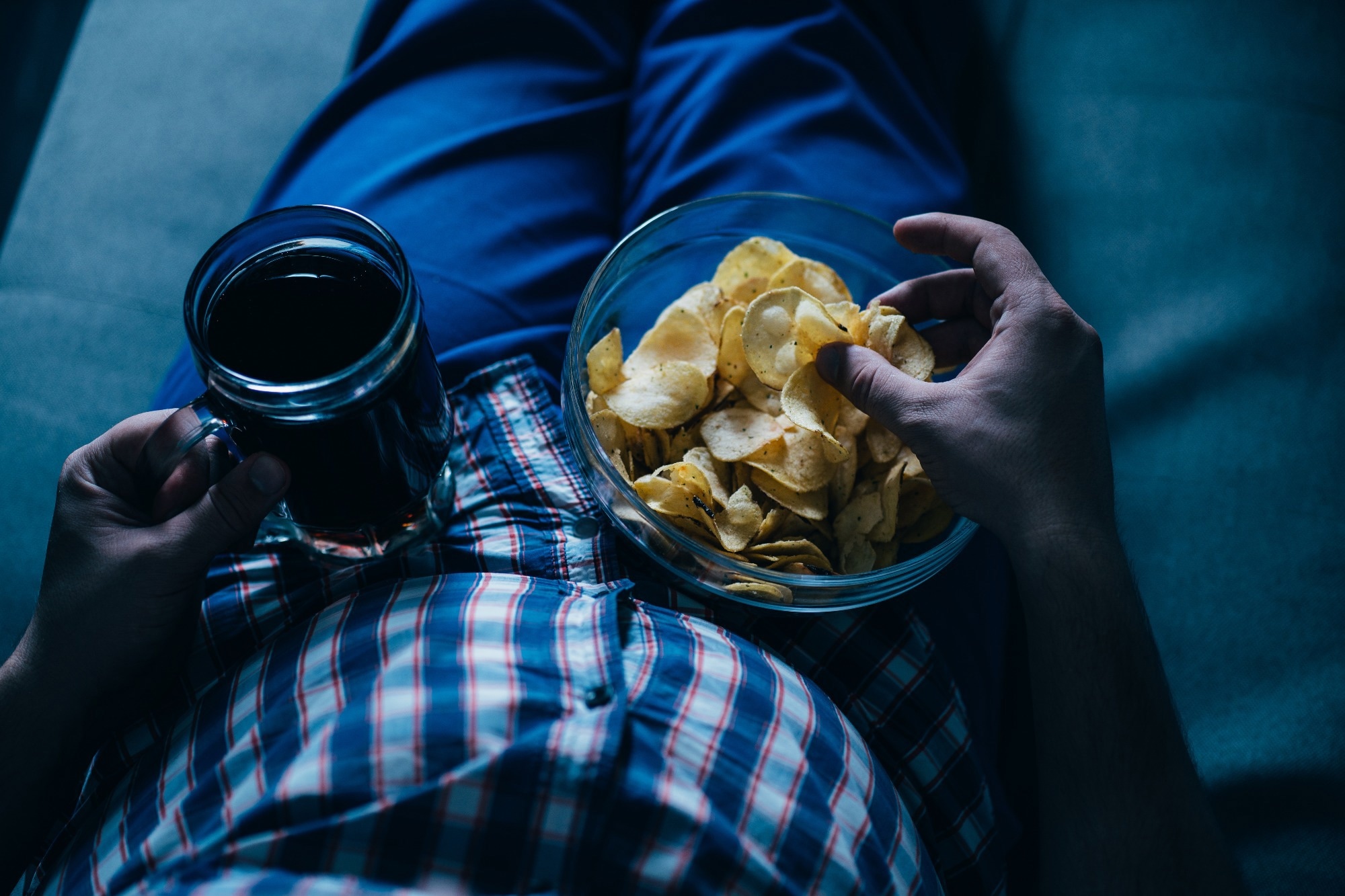Study: Contributions of leisure-time physical activity and sedentary behaviour to major weight gain among young and early midlife women and men. Image Credit: Flotsam / Shutterstock