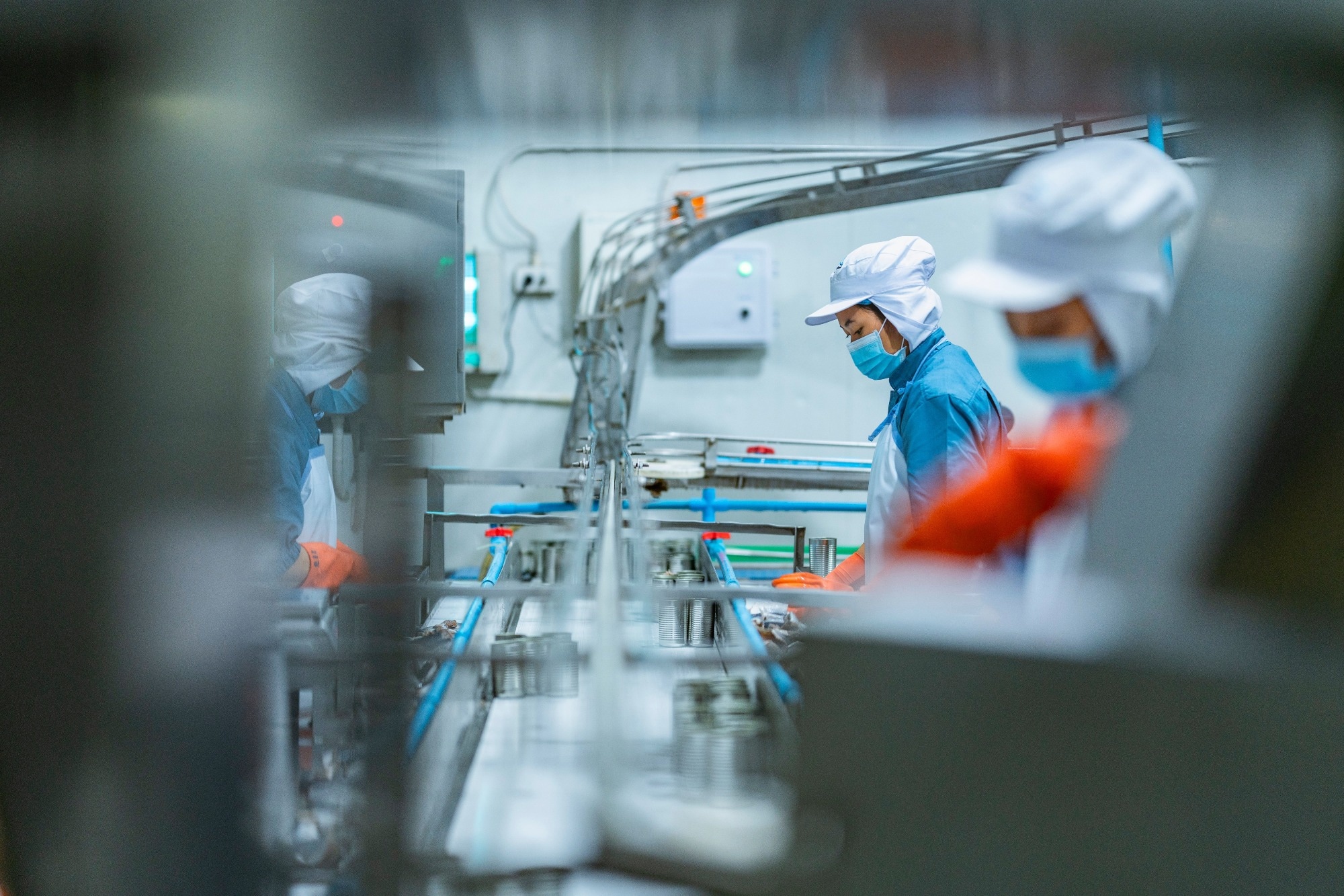 Article: Large nutritional and environmental improvements can be achieved across the product portfolios of major UK food and beverage manufacturers. Image Credit: ultramansk / Shutterstock