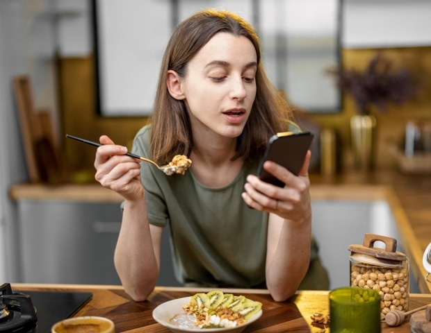 Owning a smartphone at 12 linked to eating disorder symptoms