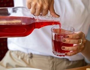 Cranberry juice doesn’t affect every woman the same way