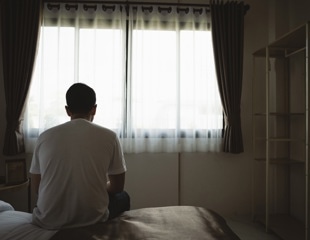 A nine-year study reveals a pattern linking loneliness to heart risk
