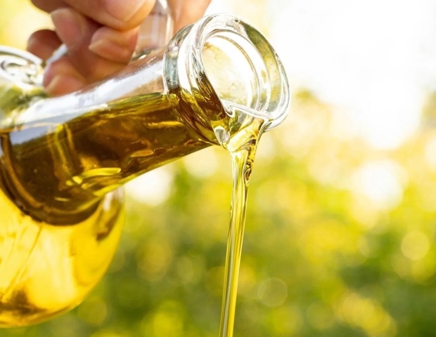 Consuming fat before carbohydrates reduces post-meal blood glucose