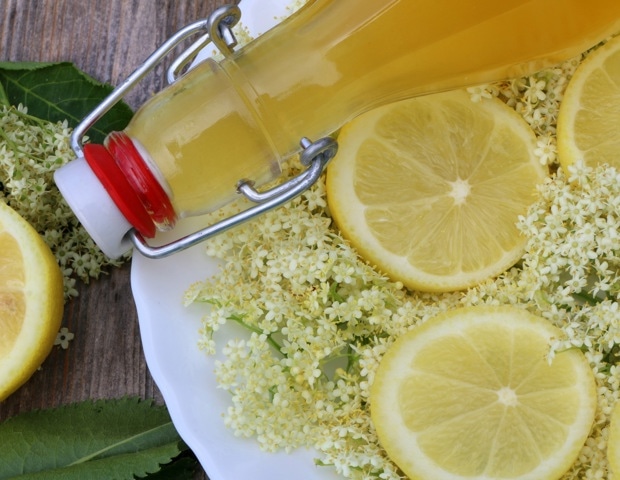 Boosting retail sales and nutrition through entrance-level produce displays